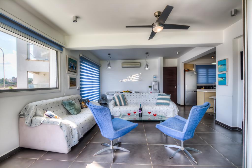 Beachfront Trident Протарас Экстерьер фото