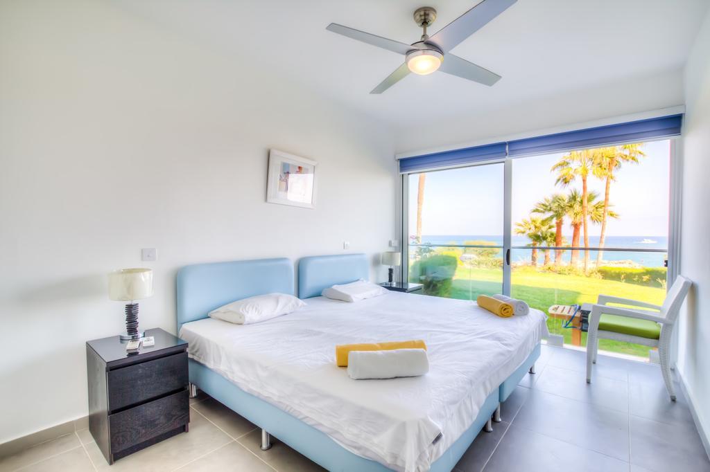 Beachfront Trident Протарас Экстерьер фото