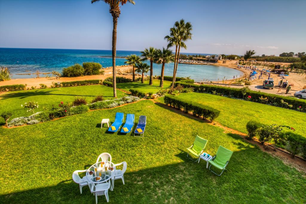Beachfront Trident Протарас Экстерьер фото