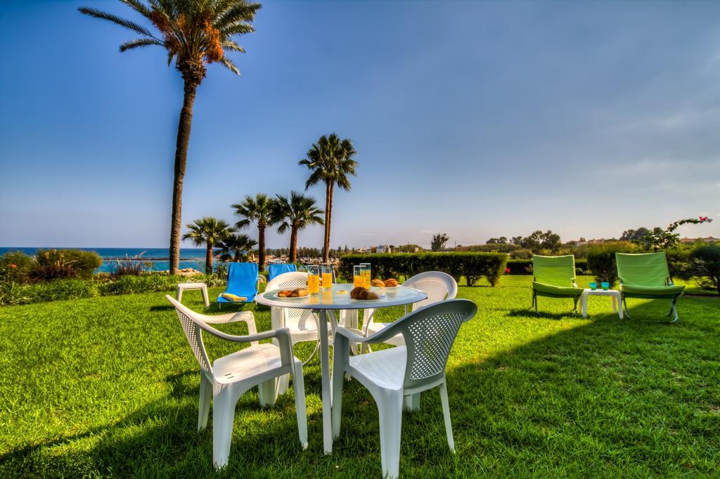 Beachfront Trident Протарас Экстерьер фото