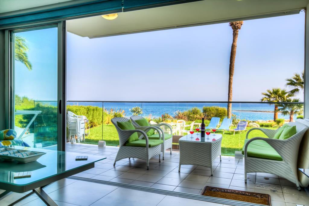 Beachfront Trident Протарас Экстерьер фото