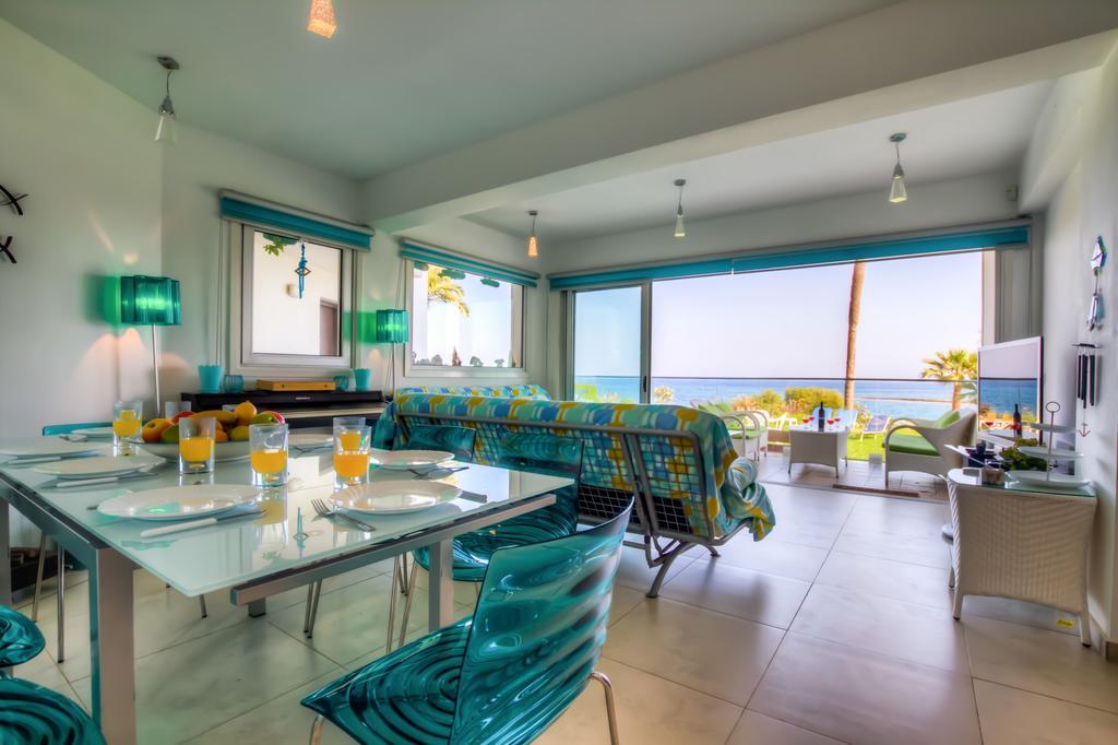 Beachfront Trident Протарас Экстерьер фото
