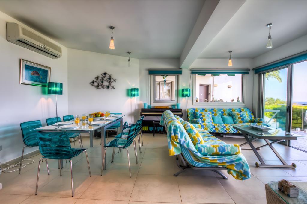 Beachfront Trident Протарас Экстерьер фото